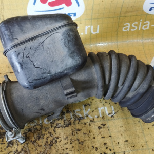 Гофра впускного коллектора Toyota 4A/5A Corolla Spacio AE100/111 58 т. км. без трещин, резиновая, трамбл. 17881-15200