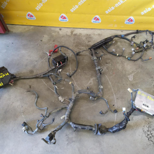 Коса ДВС Toyota 1MZ Alphard MNH15 U140F + компьютер 89661-58021 82121-58010 / 82121-58011