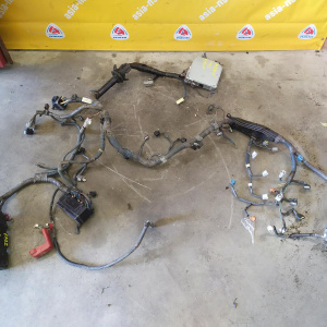 Коса ДВС Toyota 1MZ Alphard MNH15 U140F + компьютер 89661-58021 82121-58010 / 82121-58011