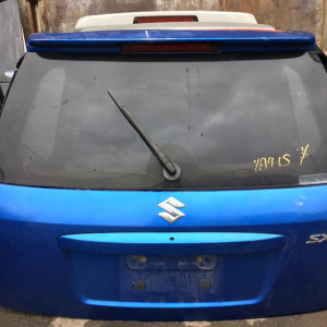 Дверь задняя SUZUKI SX4 YC11S '2006-2012 (спойлер)дефект