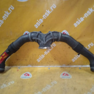 Патрубок воздушного фильтра Volkswagen AXQ Touareg 7LA '2002-2007 4.2L V8 гофра+патрубки VAG 7L6129627