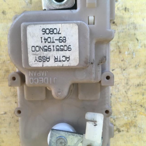 Замок стекла 5-й двери Nissan W10 Avenir Salut 90551-95N00