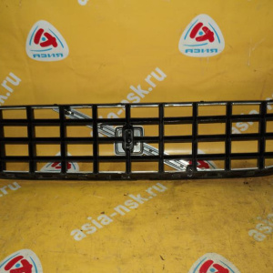 Решетка радиатора Volvo XC90 CZ '2002-2007 до рест 8620641