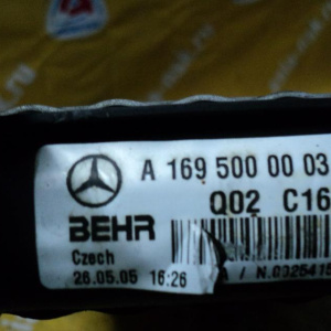 Радиатор охлаждения Mercedes W169/W245 A-Class/B-Class M266E17/266.940 A1695000904 A1695000003