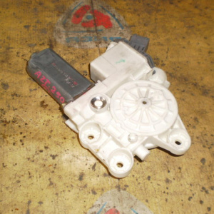 Стеклоподъемник TOYOTA Avensis AZT250 перед, лев (5к) моторчик