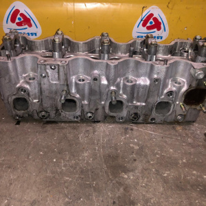 Головка блока TOYOTA 2C/3C вак. на 2 цил ТРЕЩИНЫ МЕЖДУ КЛАПАНОВ с клапанами без распредвала