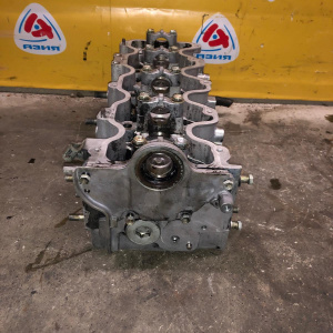 Головка блока TOYOTA 2C/3C вак. на 2 цил ТРЕЩИНЫ МЕЖДУ КЛАПАНОВ с клапанами без распредвала