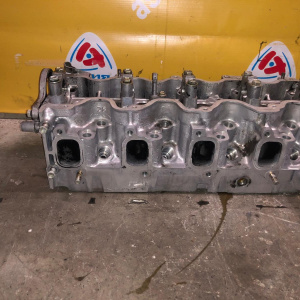 Головка блока TOYOTA 2C/3C вак. на 2 цил ТРЕЩИНЫ МЕЖДУ КЛАПАНОВ с клапанами без распредвала