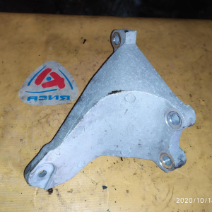 Крепление подушки ДВС Nissan EM61 Leaf ZE0 перед, лев GLH