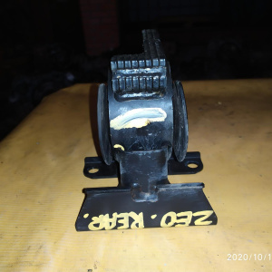 Подушка двигателя Nissan EM61 Leaf ZE0 зад. R 11320-3NA0A