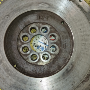 Маховик Toyota 3S-FE RAV4/Caldina/Camry SXA10/ST195/ST215/SV25/SV35/SV43 4WD m/t 8 болтов. + крзина,  диаметр диска 237 мм. 13405-74051 + 31210-20331/