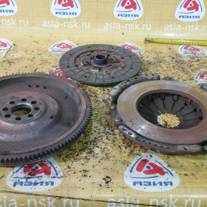 Маховик Toyota 3S-FE RAV4/Caldina/Camry SXA10/ST195/ST215/SV25/SV35/SV43 4WD m/t 8 болтов. + крзина,  диаметр диска 237 мм. 13405-74051 + 31210-20331/