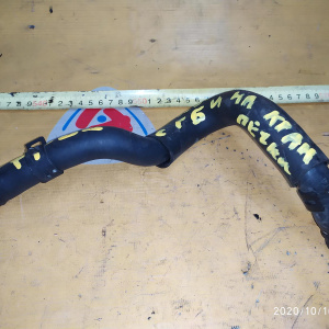 Патрубок радиатора печки Toyota Mark II JZX90 1JZ-GE ВЕРХ, с головки на кран печки