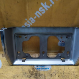 Накладка под номер Toyota Hiace LH100/KZH106 75403-26010