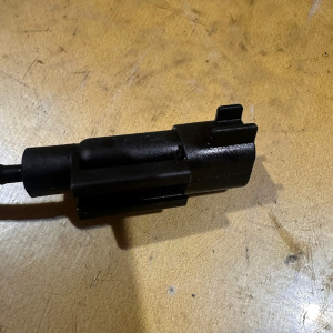 Датчик ABS Mitsubishi Delica D:5/Outlander CV5W/CW5W зад, лев 4WD диск, крепление защелкой 4670A581