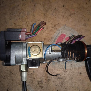 Замок зажигания Land Rover Freelander LN/L314 '2003 с ключом