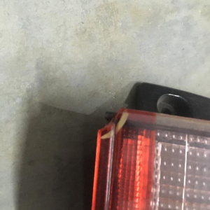 Стоп NISSAN 220-24824 R Y11 '2002 дефект стекла