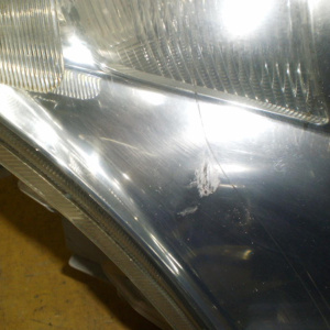 Фара TOYOTA 46-10 прав Raum NCZ20 '2006-2011 дефект стекла