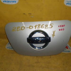 Решетка радиатора Nissan Leaf ZE0