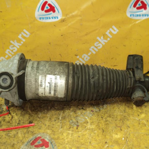 Стойка Volkswagen 7LA/7L6 Touareg AXQ '2002-2010 зад, лев 4.2L V8 пневмо 7L6416019D