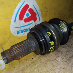 Привод BMW E84 X1 N46N/N46B20BD зад, лев LK=80MM/D=27MM с фланцем (дефект пыльника наруж.) 33207605493