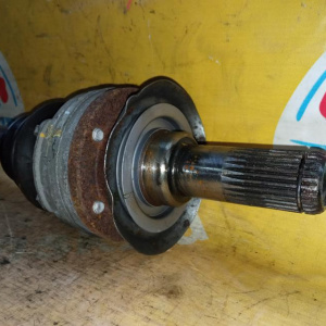 Привод BMW E84 X1 N46N/N46B20BD зад, прав LK=80MM/D=27MM с фланцем 33207605494