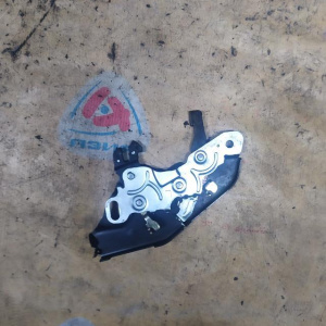 Замок двери Toyota ANH10/MNH15 Alphard низ зад, лев
