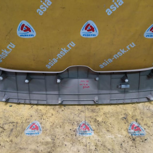 Обшивка двери Toyota Harrier MCU30 R 64790-48030