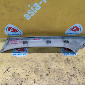 Обшивка двери багажника Toyota Harrier MCU30 бок зад, лев 64792-48030