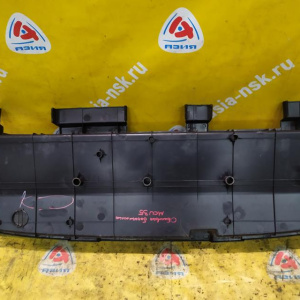 Обшивка багажника Toyota Harrier GSU30 средняя часть R 64993-48010
