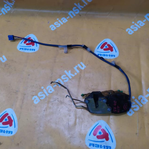 Замок двери Toyota SV40 Vista Hardtop перед, лев