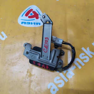 Замок 5-й двери Toyota CE106 Corolla сервопривод замка (4 контакта)