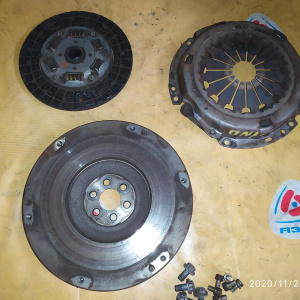Маховик Toyota 1ND Probox NLP50 m/t + корзина ( диаметр диска 212 мм. )
