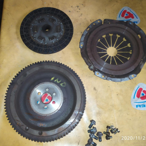 Маховик Toyota 1ND Probox NLP50 m/t + корзина ( диаметр диска 212 мм. )