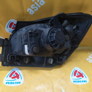 Фара Kia Sportage KM/JE/FQ '2004-2007 прав LHD габарит и поворотник жёлтые 921021F001