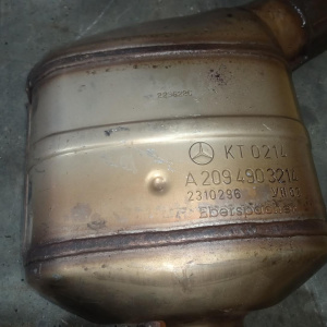 Катализатор Mercedes A2094903214 C-Class W203 M271KE18ML/271.940 2 банки, правый руль