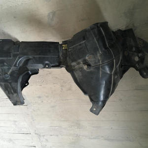 Подкрылок Nissan Leaf ZE0 L 63843 3NA0A