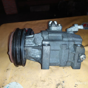 Компрессор кондиционера Toyota 1NZ bB NCP31 диаметр шкива 115 мм. 442100-2061 / -2060