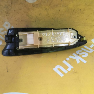 Пульт стеклоподъемника TOYOTA Rav4 ACA30 перед, прав RHD (маленькая фишка) 84040-42010