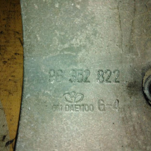 Крепление компрессора кондиционера Chevrolet L44/LXT/F16D3 Lacetti J200/T200/T250 96352822