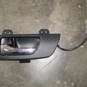Ручка двери внутренняя Toyota Harrier MCU30/GSU35 перед, лев внутренняя 6920648050