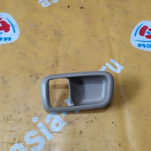 Ручка двери внутренняя Toyota Vista/Vista Ardeo SV50/ZZV50 L внутренняя чашка 69278-22050