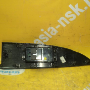 Пульт стеклоподъемника SsangYong Actyon/Kyron CJ/DJ '2005- R D100