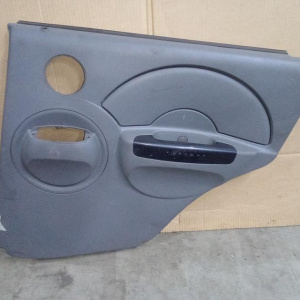 Обшивка двери Chevrolet Aveo '2002-2008 T200 зад, прав Hatchback 5D LHD 96537526