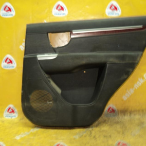 Обшивка двери HyundaI Santa Fe '2005- CM/BM зад, прав кожа (царапины) 83320-2B000