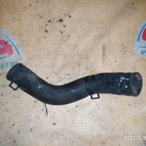 Патрубок  радиатора Toyota Lite Ace Noah SR40/SR50 3S-FE R в F верх.