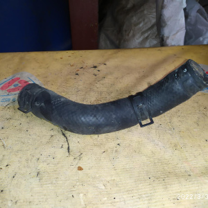 Патрубок  радиатора Toyota Lite Ace Noah SR40/SR50 3S-FE R в F верх.