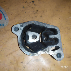 Подушка двигателя Nissan QR25 Teana L33 зад. ( на подрамник ) R 1A0E29