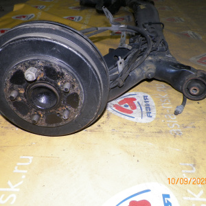 Балка SUZUKI YA41S SX4 2WD ABS Dram. В сборе с тросами ручника. R