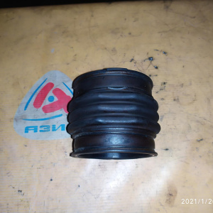 Гофра впускного коллектора Toyota 1MZ-FE Harrier MCU35 резиновая на воздушный фильтр 17881-20130